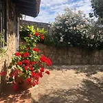 Vergel Con Encanto Con Bano Gata