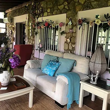Vergel Con Encanto Con Bano Gata